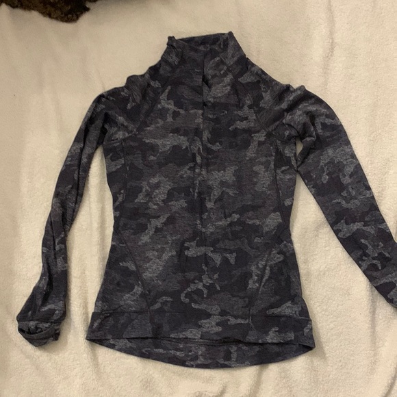 Pullover lululemon top. - Picture 1 of 5